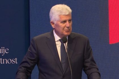 Čović govori na HAZU BiH akademiji