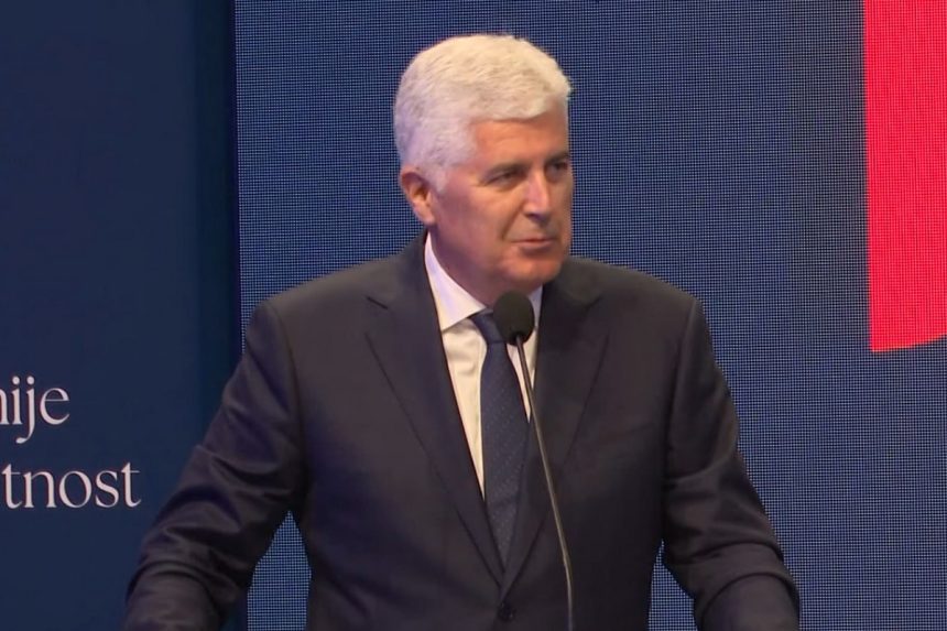 Čović govori na HAZU BiH akademiji