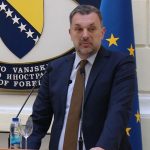 Elmedin Konaković ministar vanjskih poslova BiH za govornicom u svom ministartsvu