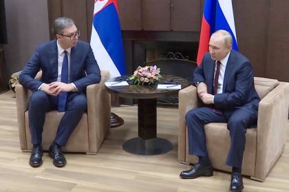 Screenshot, predsjednik Srbije Vučić na susretu sa predsjednikom Rusije Putinom.