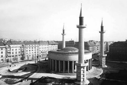 Džamija u Zagrebu izgrađena 1941. godine koja je srušena 1949. godine.
