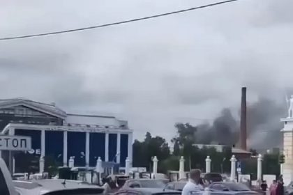 Screenshot prizora rata sa ruskih ulica