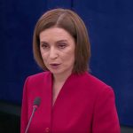 Predsjednica Moldavije za govornicom.