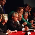 Potpisivanje Daytonskog sporazuma 1995. godine. Za stolom Milošević, Izetbegović i Tuđman.