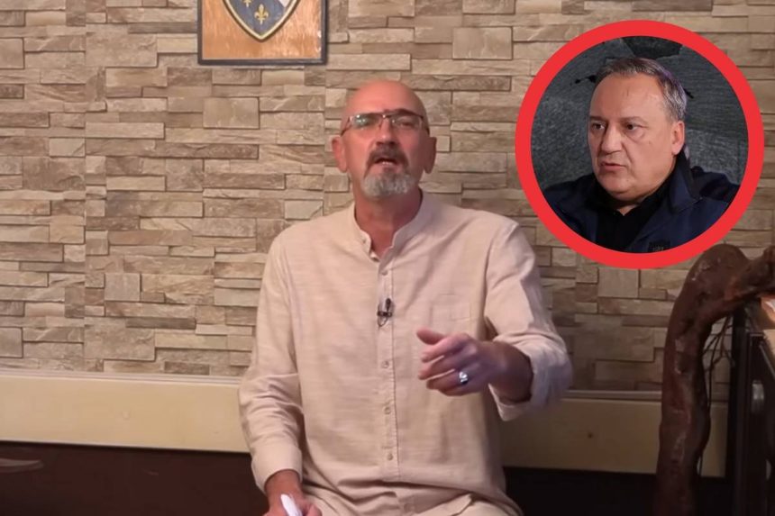 Fatmir Alispahić u svom studiju. Iznad njega uokvirena slika Edina Garaplije