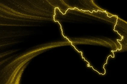 Zlatno-žuti obrisi granica Bosne i Hecegovine na crnoj podlozi.