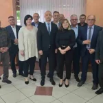 Članovi Predsjedništva HSP BiH zajednički poziraju.