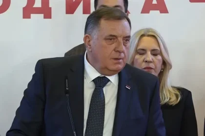 Milorad Dodik na konferenciji za tisak.
