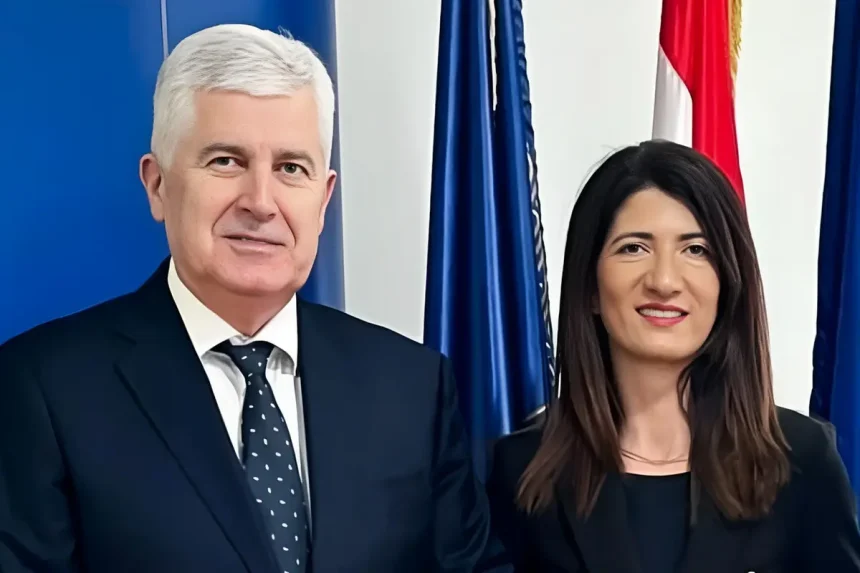 Dragan Čović i Darijana Filipović nasmiješeni poziraju fotoreporteru