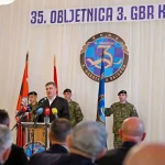 Zoran Milanović za govornicom na obljetnici gardijske brigade Kune.