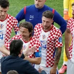 Zlatko Dalić u razgovoru s igračima hrvatske reprezentacije