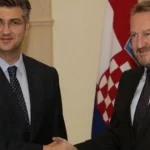 Andrej Plenković i Bakir Izetbegović se rukuju prigodom susreta.
